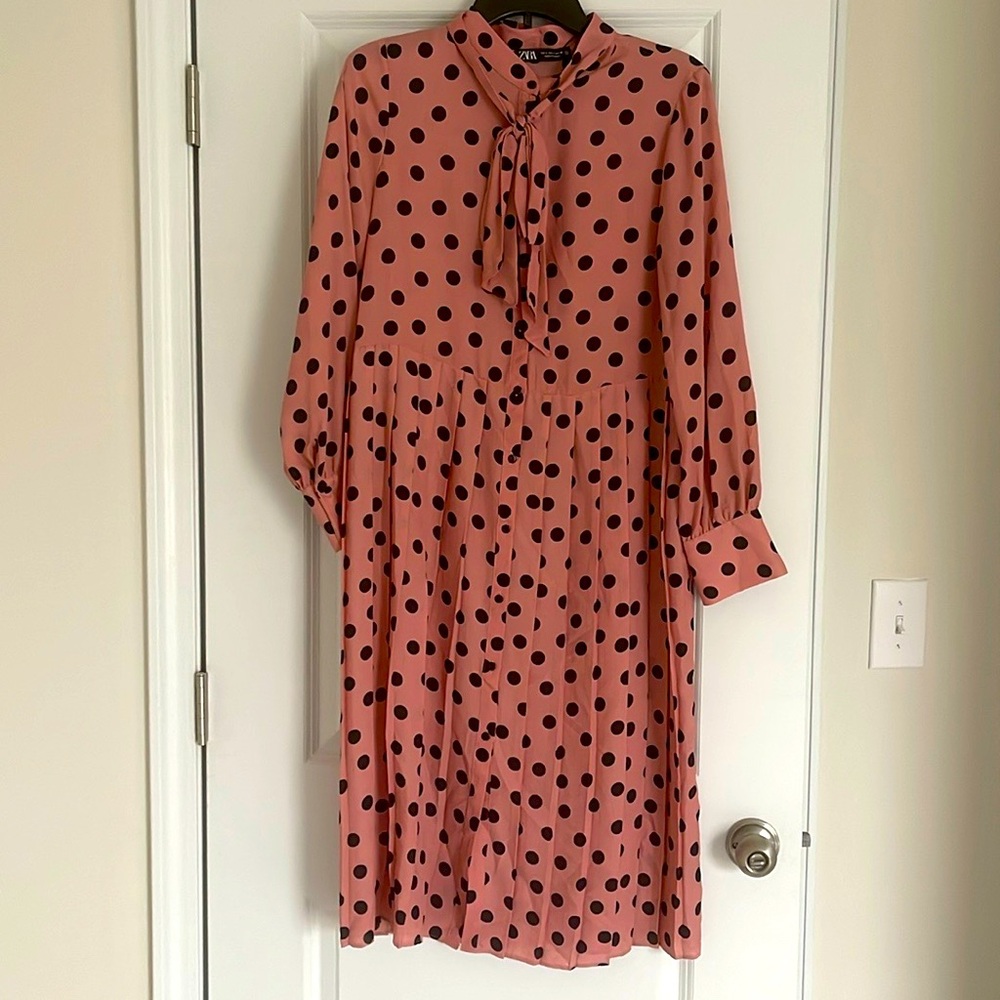 Zara blush pink , polka dots, midi dress in size large.
